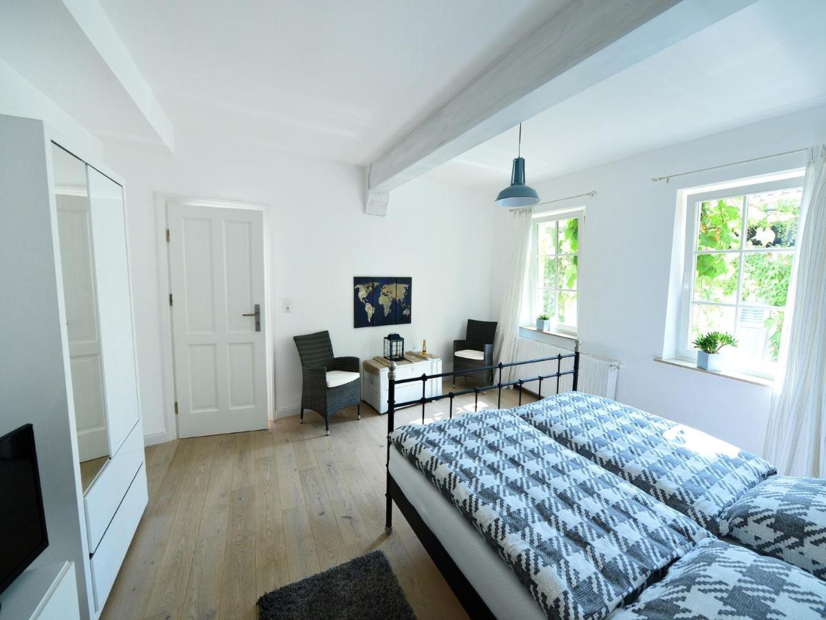 Gaestehaus & Weingut Gehrig Weisenheim am Sand Chambre photo