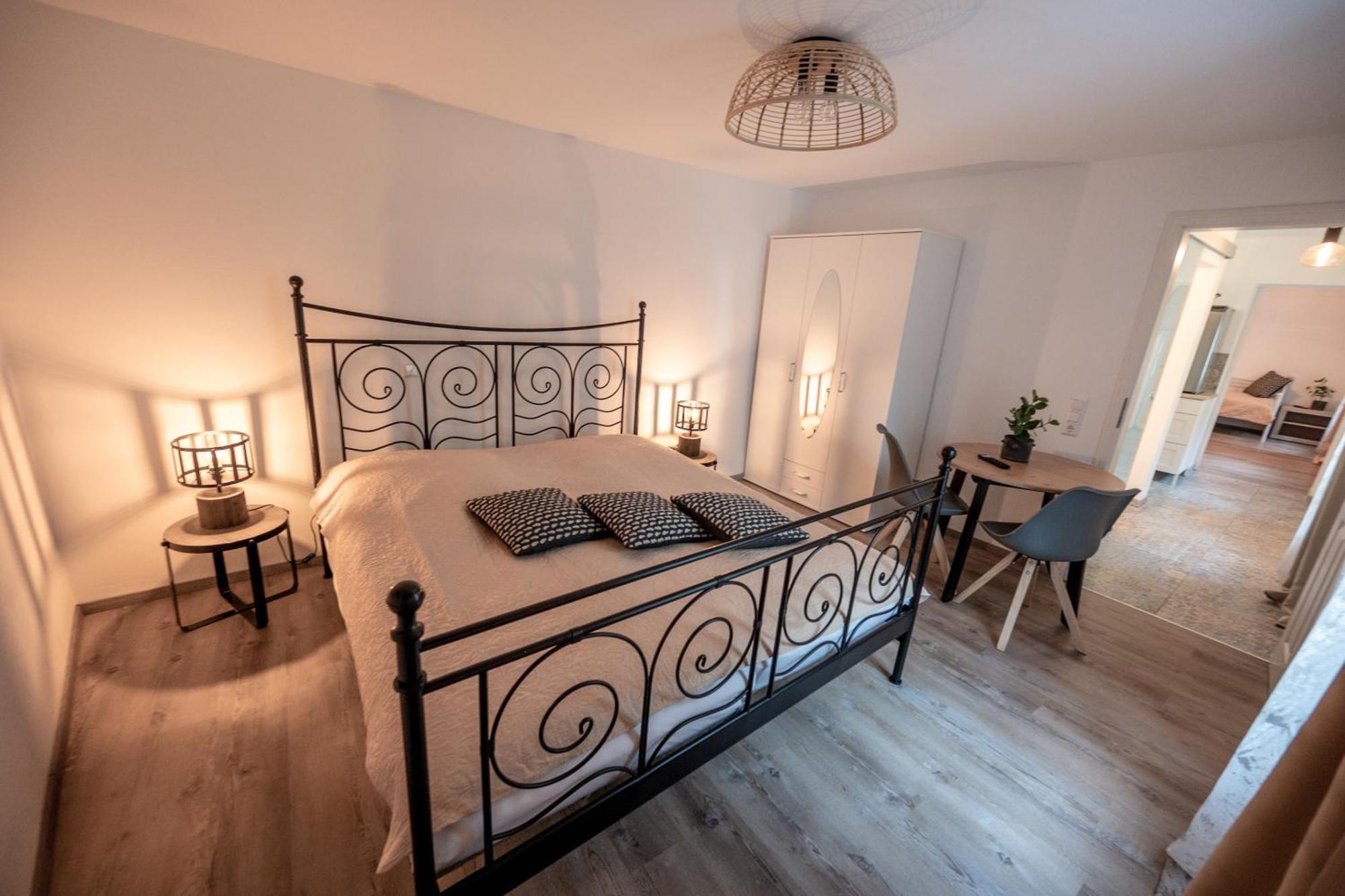 Gaestehaus & Weingut Gehrig Weisenheim am Sand Chambre photo